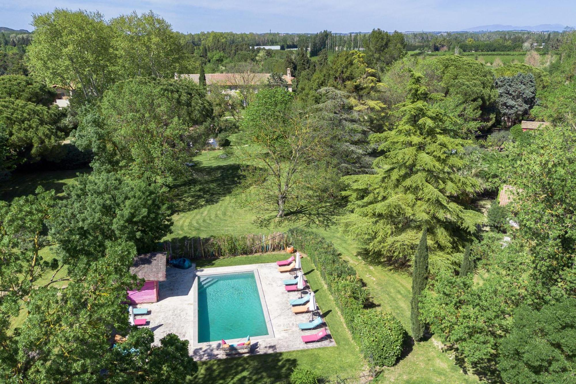Domaine De Rhodes B&B Αβινιόν Εξωτερικό φωτογραφία