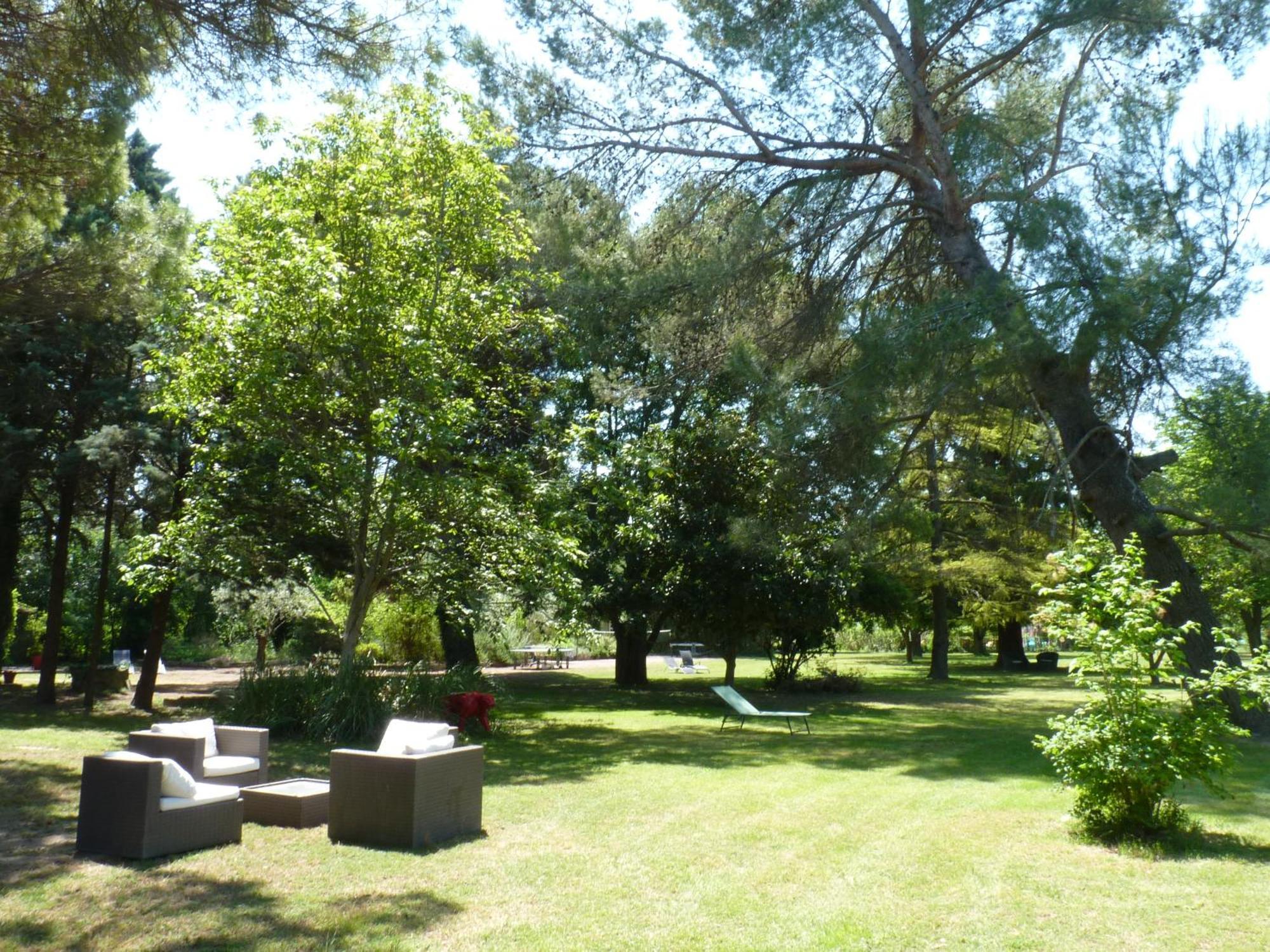 Domaine De Rhodes B&B Αβινιόν Εξωτερικό φωτογραφία