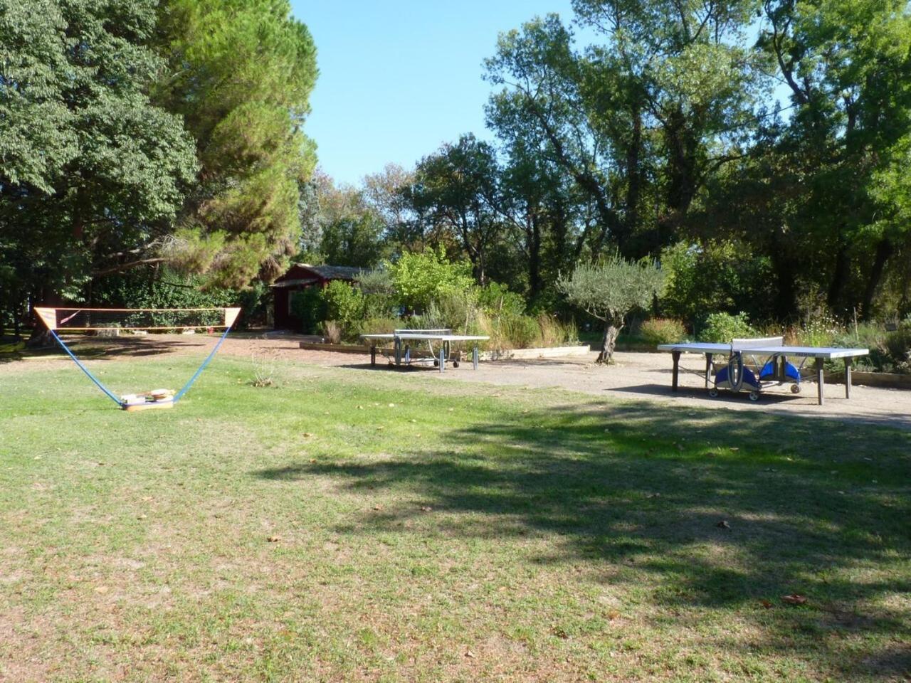 Domaine De Rhodes B&B Αβινιόν Εξωτερικό φωτογραφία