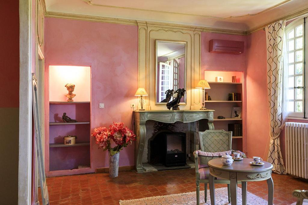 Domaine De Rhodes B&B Αβινιόν Δωμάτιο φωτογραφία